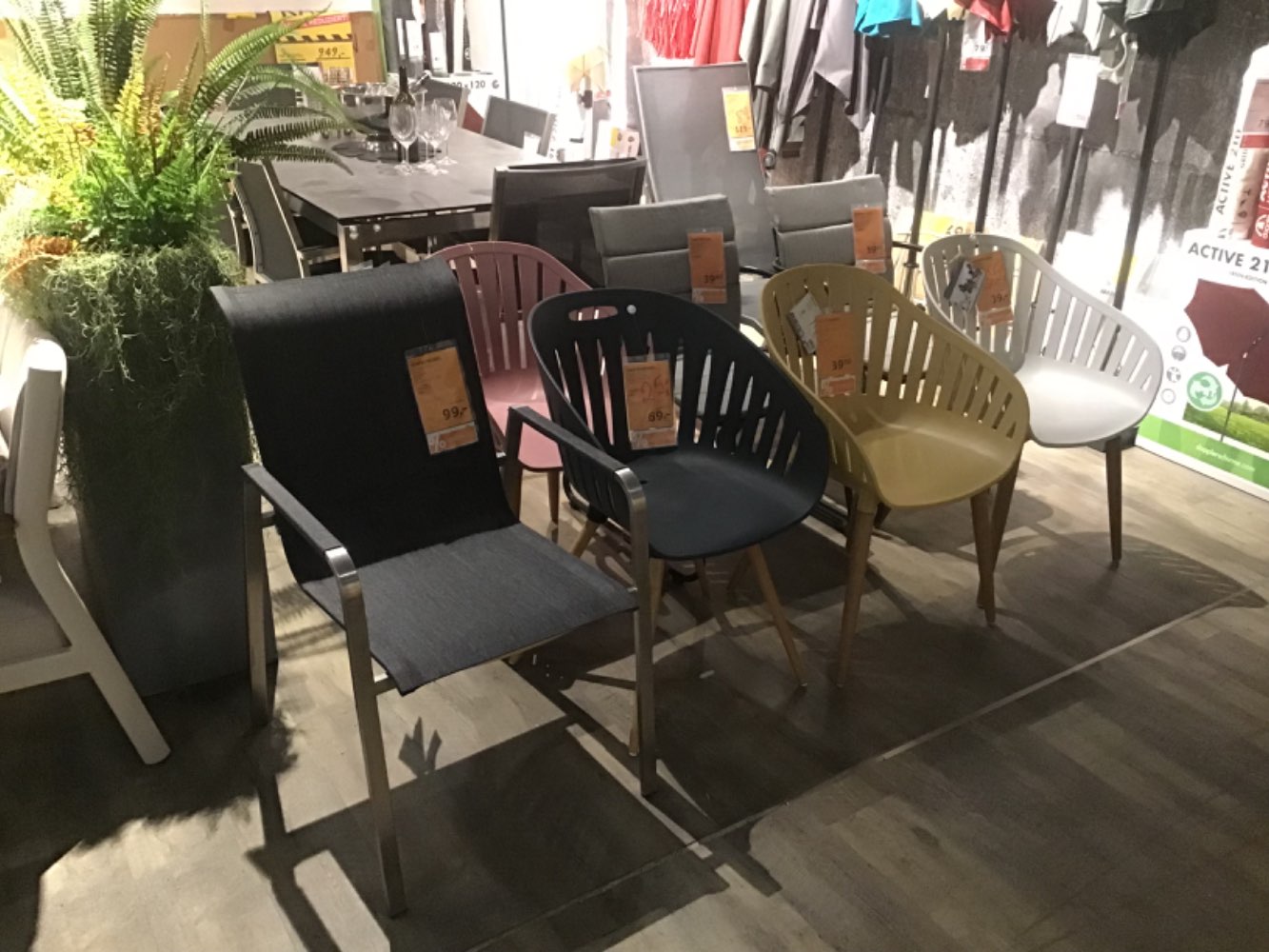 XXXLutz Ausstellungsstück Möbel jeder Stuhl 25.- versch Ausf