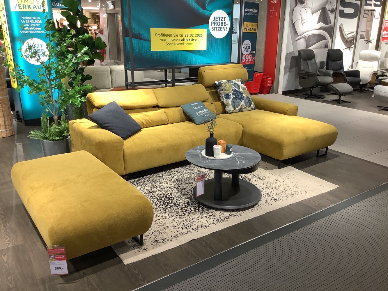 Polstergarnitur, Sofa