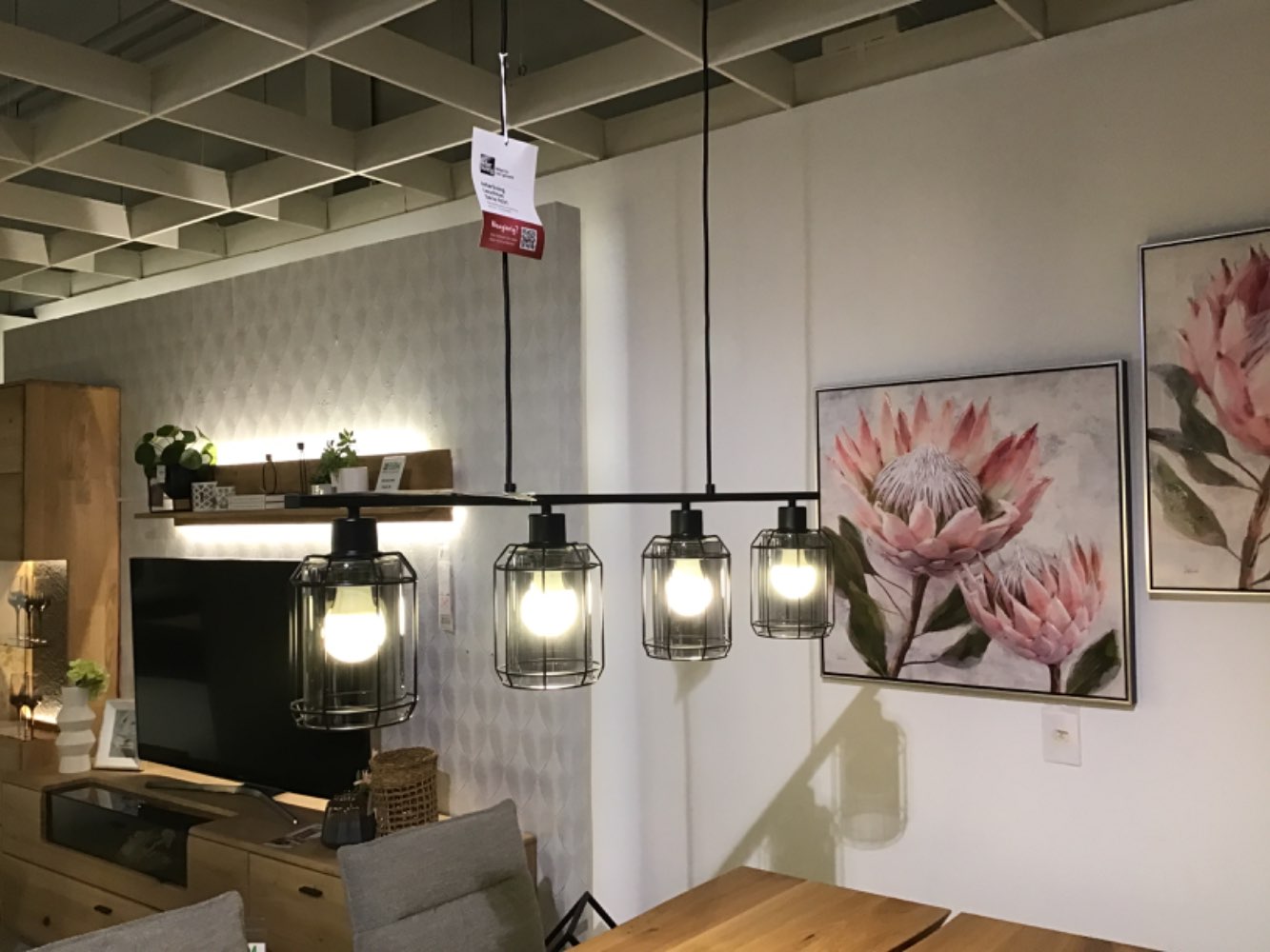 Interliving 9331 Pendelleuchte 4-flammig,Gestell schwarz