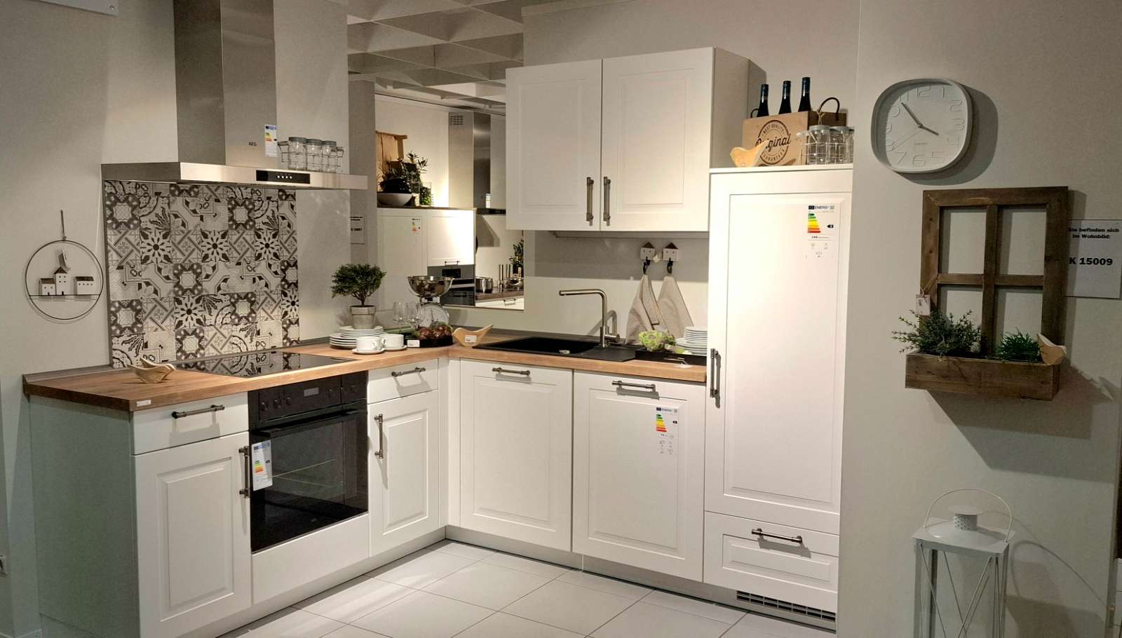 Landhaus Küche mit Geräten