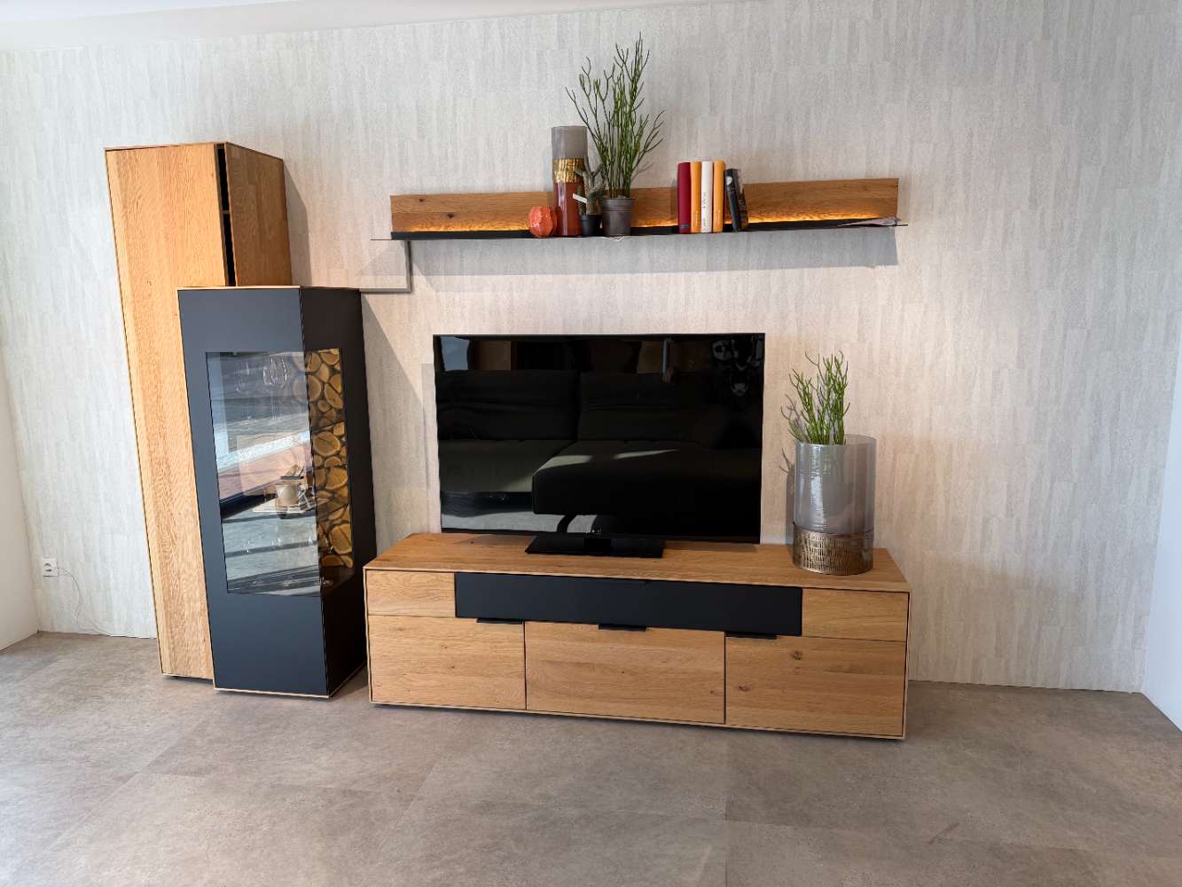 Wohnwand Wildeiche massiv