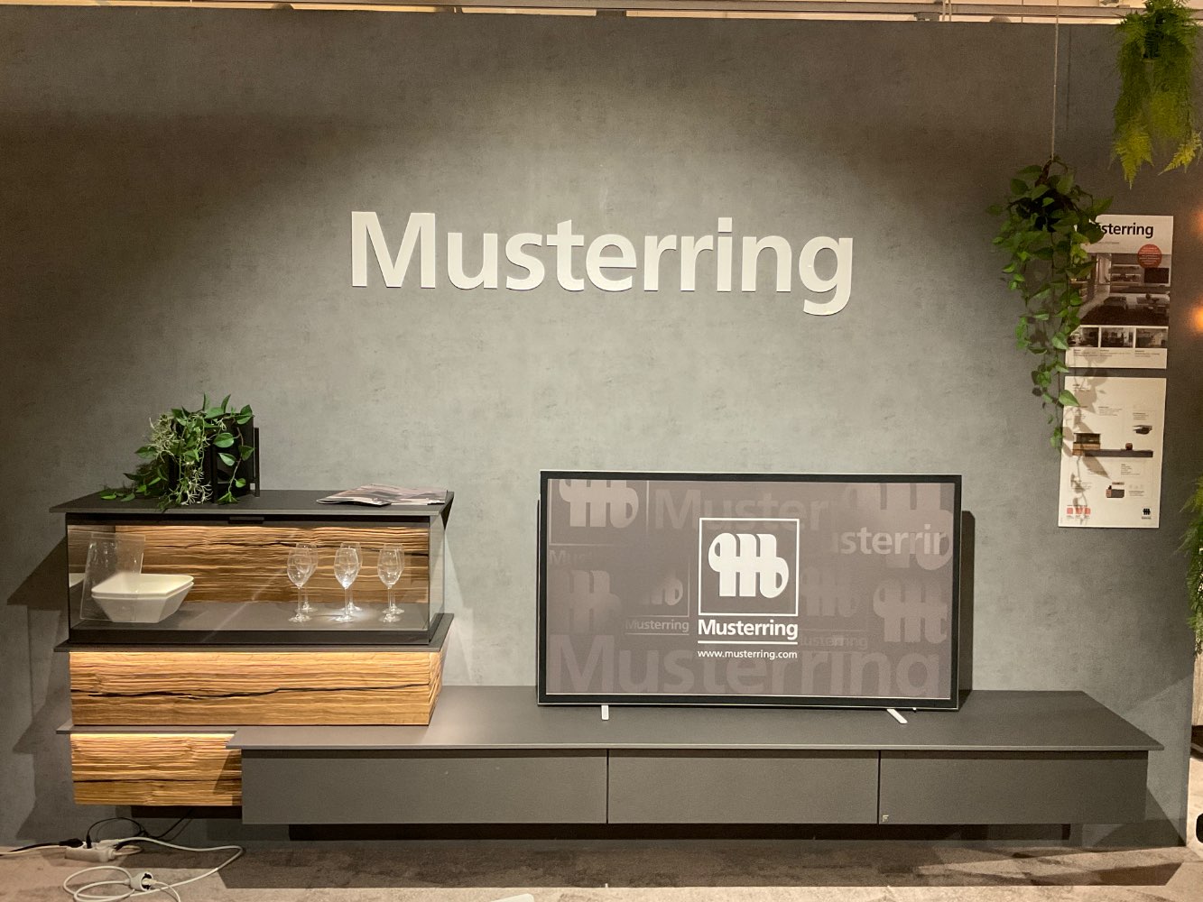 Musterring Jana in Lack graphit/ Eiche