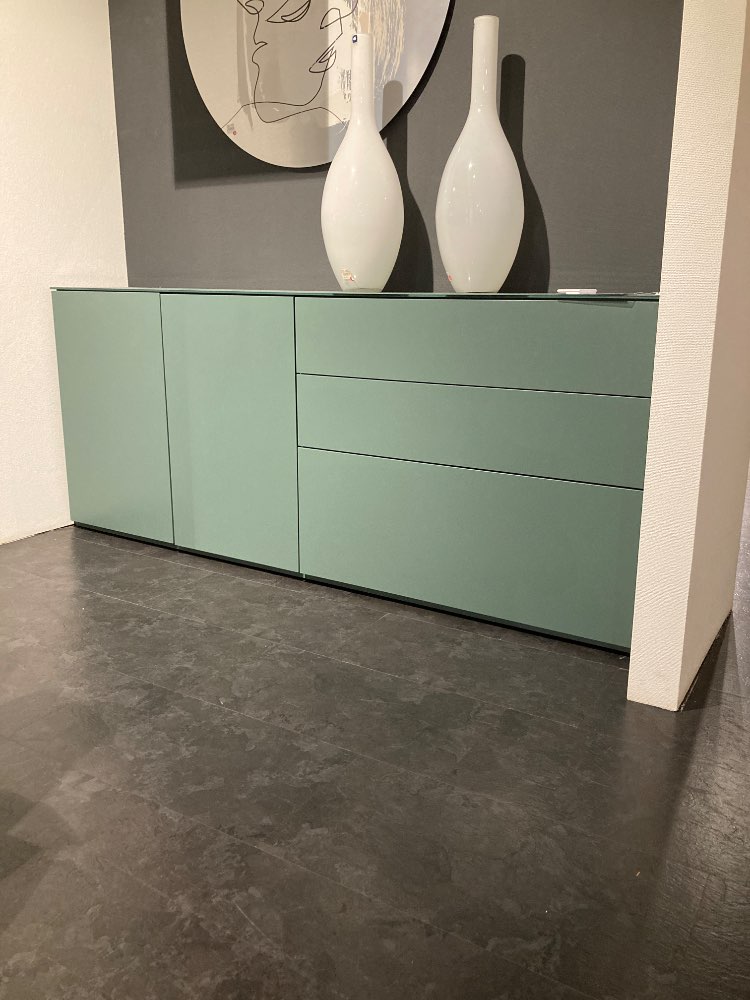 Gardewin Highboard