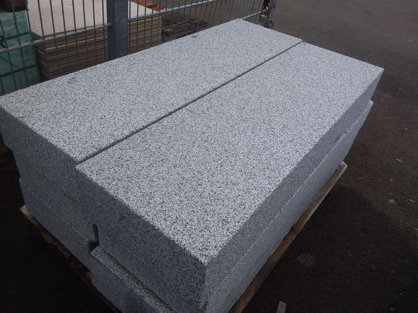 Blockstufen 15x35x120 grau Granit Naturstein Seltra