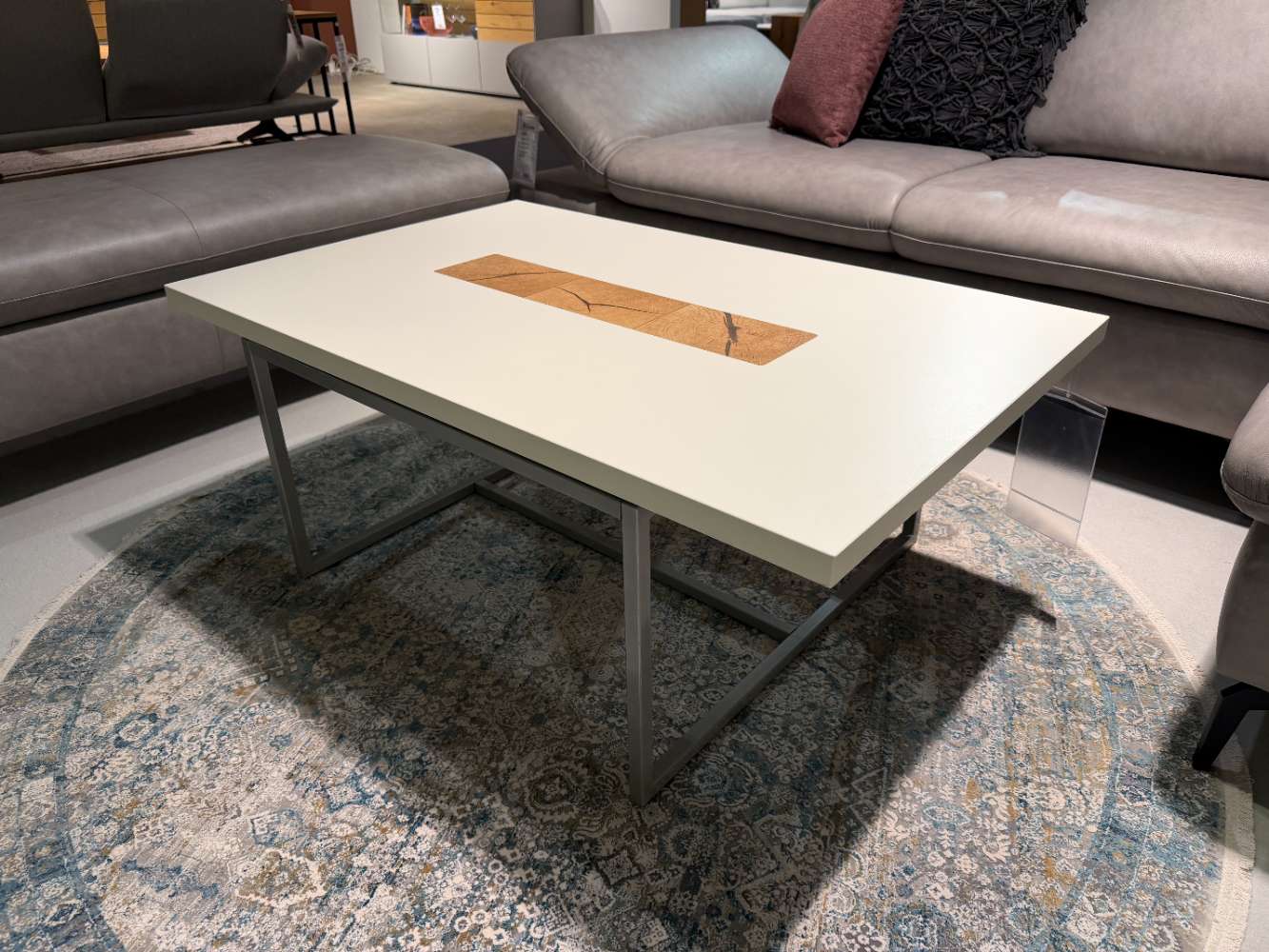 Couchtisch Weiß mit Votaneiche Nachbildung, ca. 110x43x70 cm