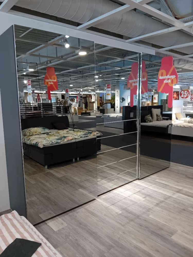 Schwebetürenschrank Media