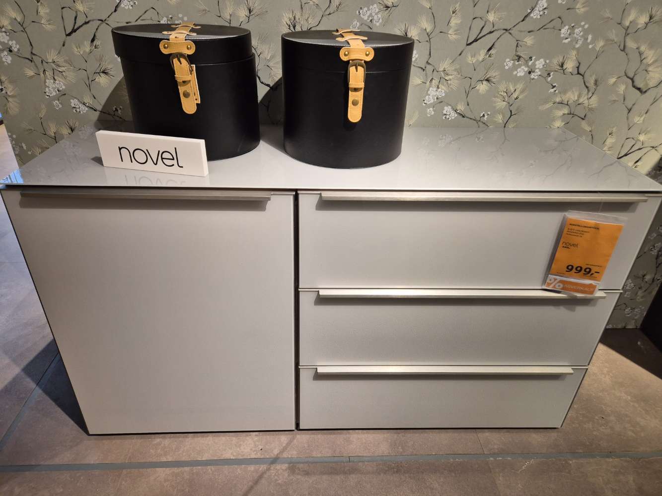 Kommode Glas Grau glänzend, Edelstahl, Jack Eiche XXXLutz