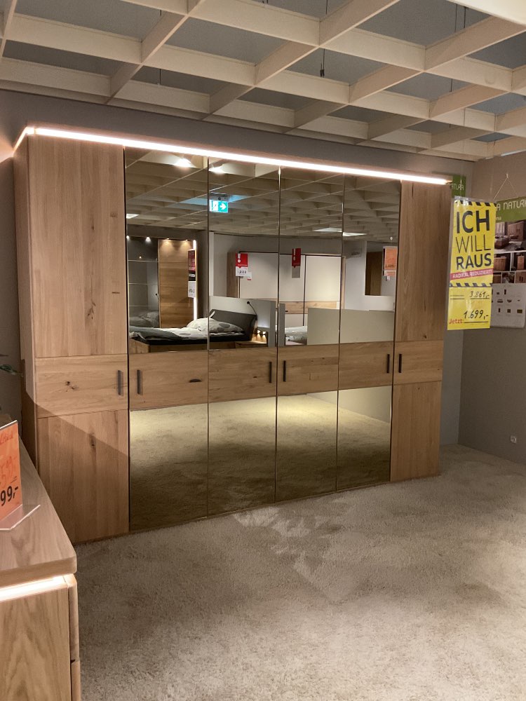 Kleiderschrank Barcelona