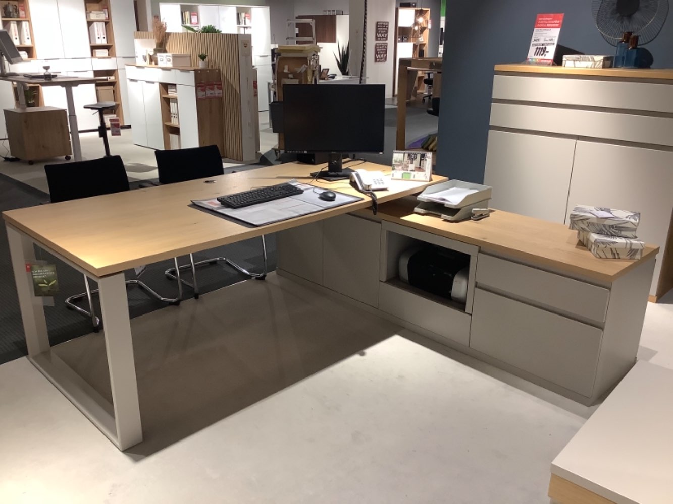 Aufsatzschreibtisch mit Sideboard