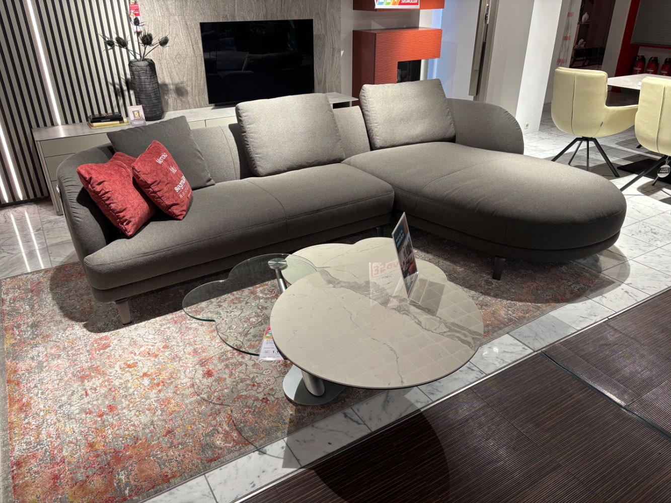 Polstergarnitur „Miu“ aus unseren eigenen Werkstätten