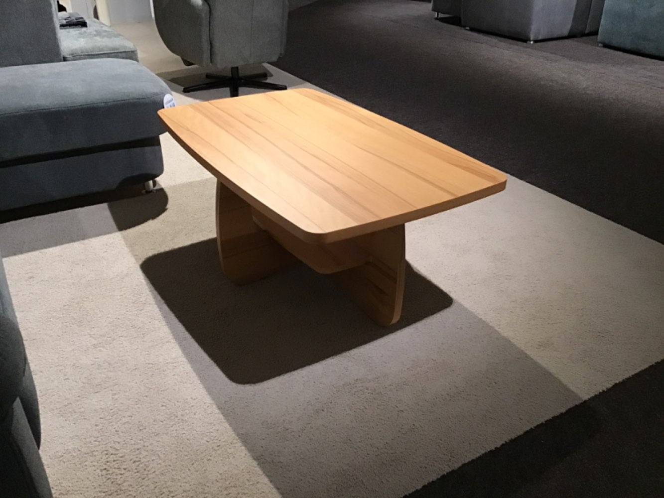 Couchtisch mit Ablage Holz Kernbuche Maß 110x44x66cm