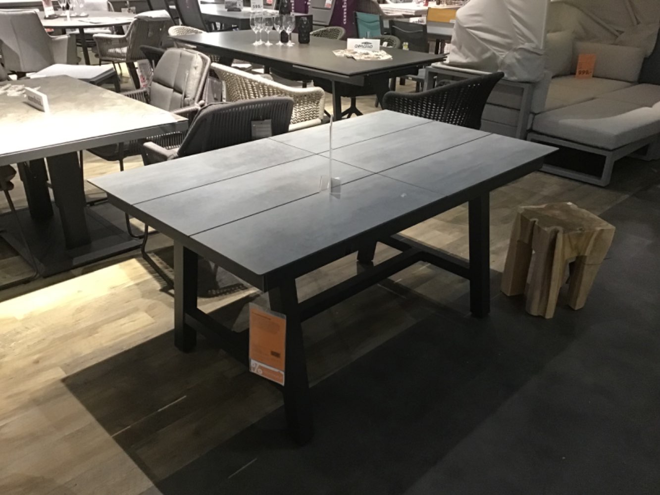 XXXLutz Ausstellungsstück Möbel Loungetisch Zamora Alu anthrazit
