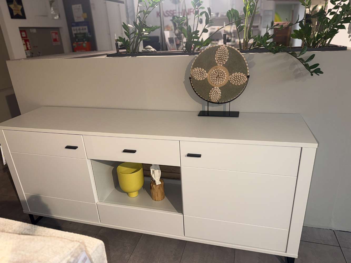 MCA Sideboard  in Weiß/Rückwand in Eiche Optik, inkl. Beleuchtung