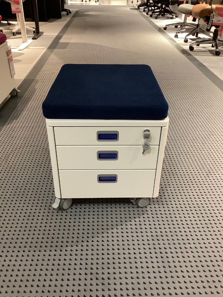 Ausstellungsstück Rollcontainer „ Champion“ | SEGMÜLLER MÖBEL