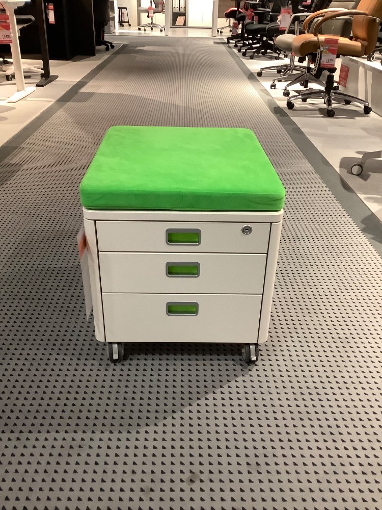 Ausstellungsstück Rollcontainer „Champion“ | SEGMÜLLER MÖBEL