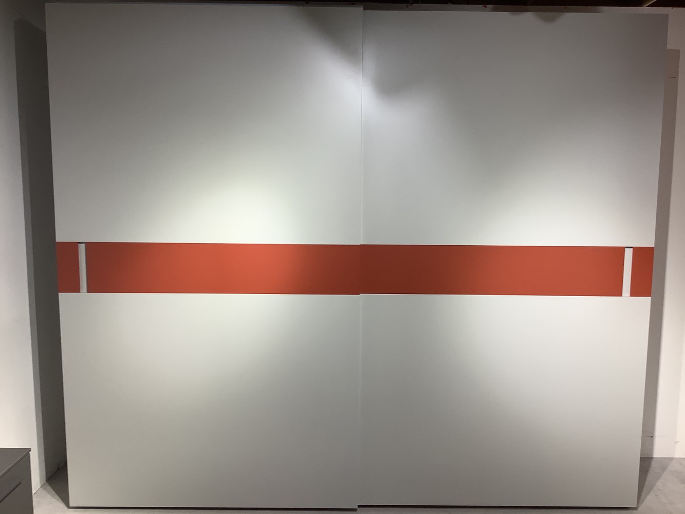 Schwebetürenschrank