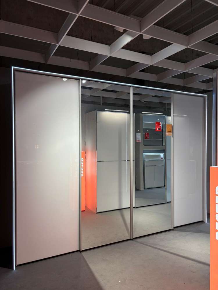 MÖBEL, MODERANO, SCHWEBETÜRENSCHRANK, WEIßGLAS, XXXLUTZ