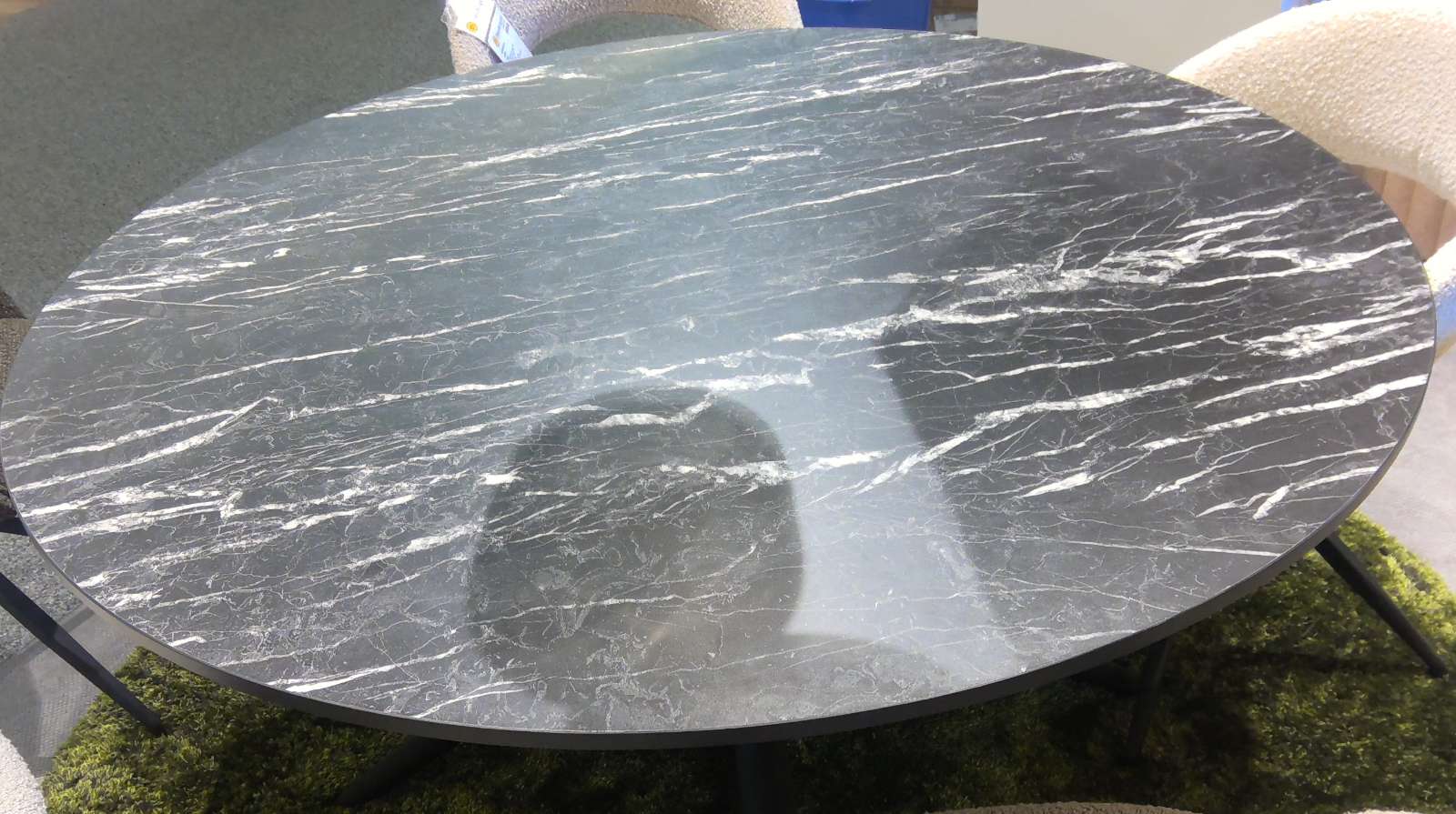 Trendhopper Esstisch „Ispra“, rund, Marmorlook