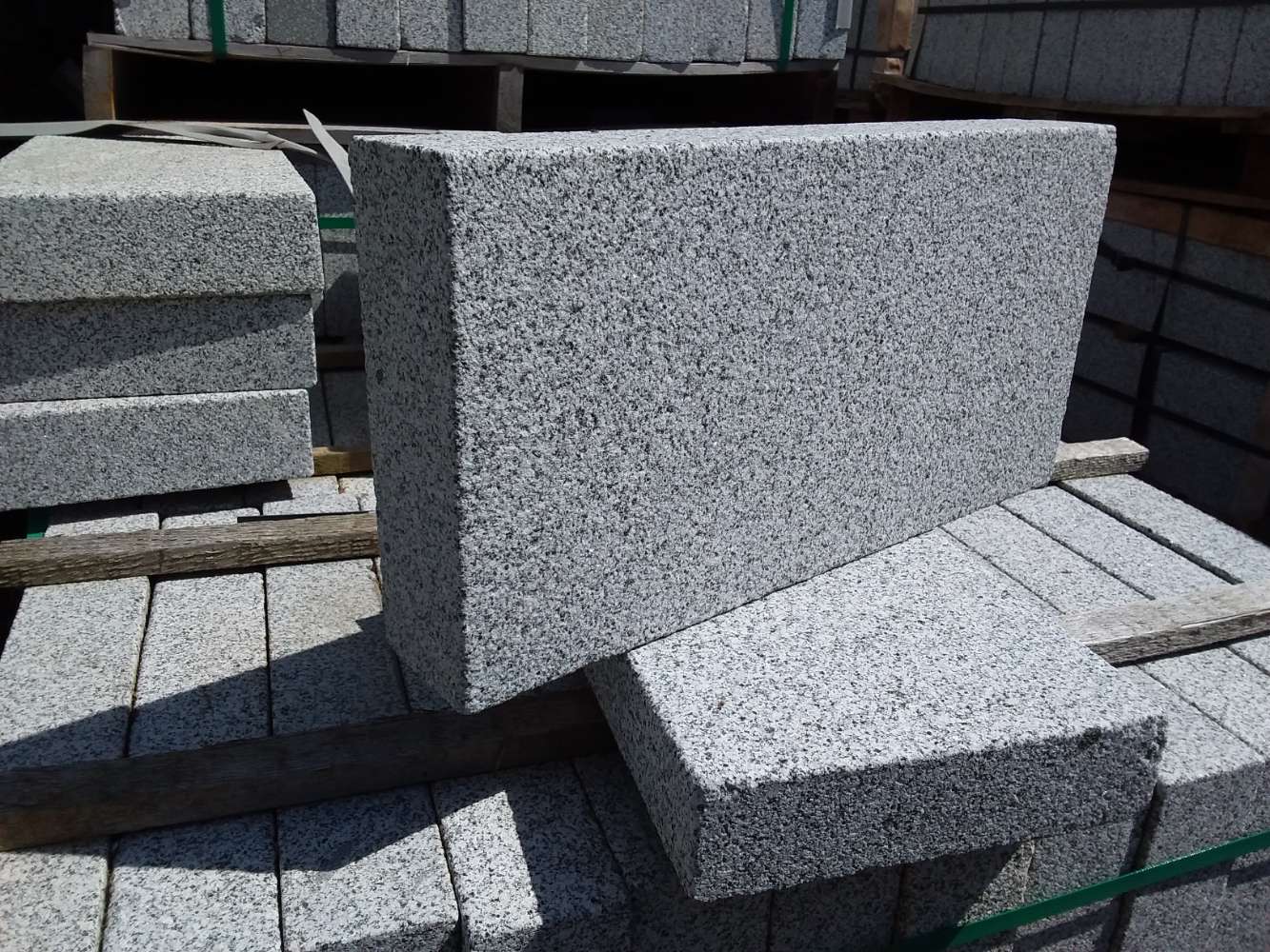 Granit Randsteine 8x25x75 cm, Palisaden Naturstein Outlet