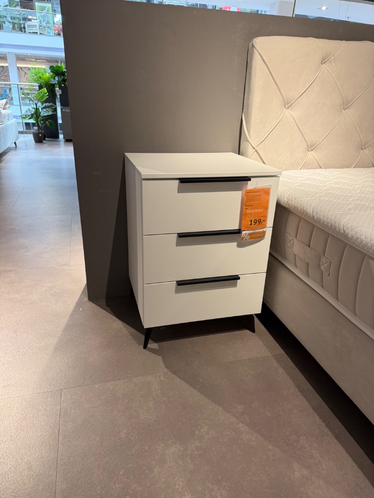 Nachtschrank Musterring – XXXLutz Fellbach