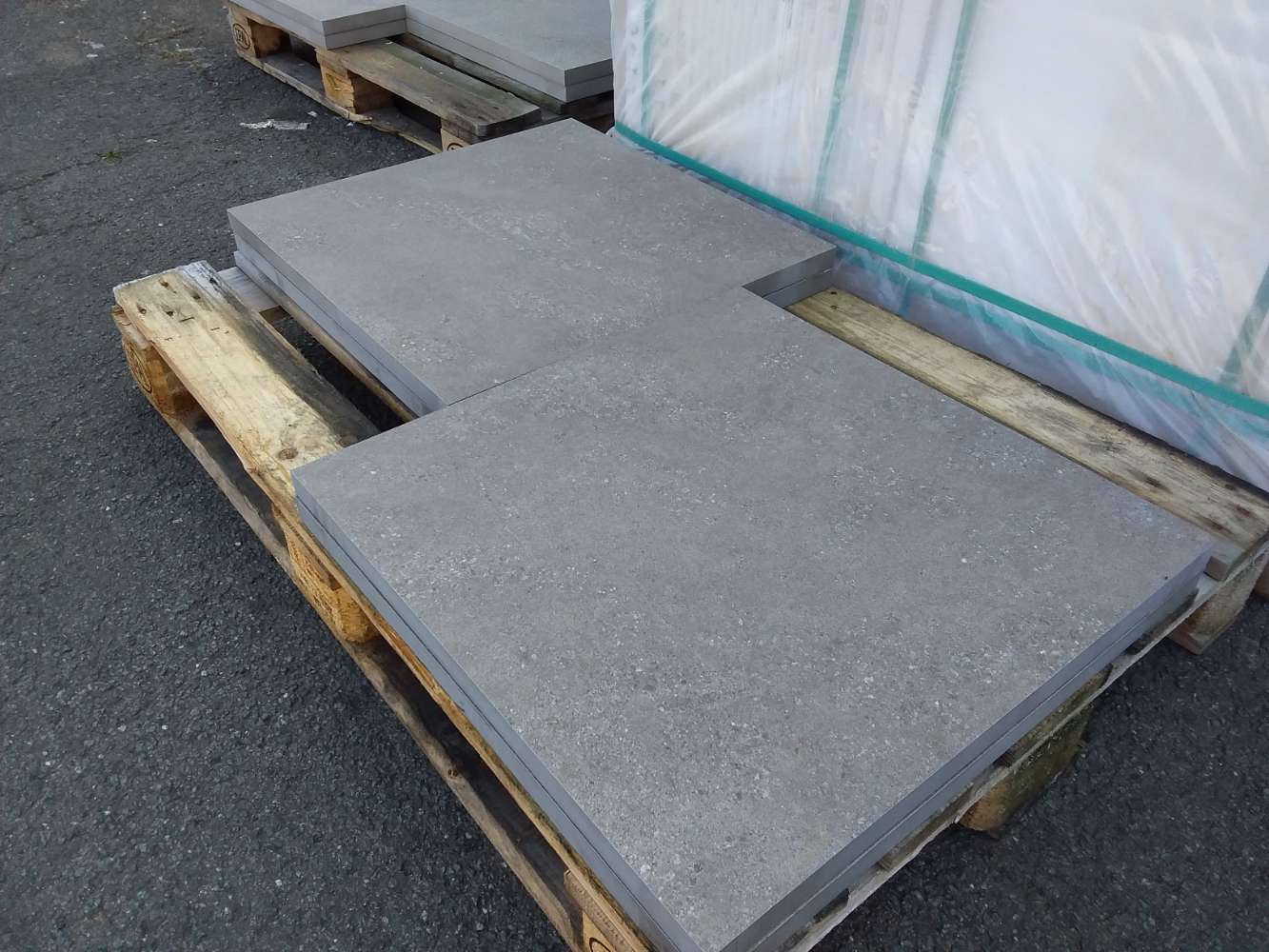 Feinsteinzeug 60x60x3 Naturstein Kalksteinoptik braun Keramik