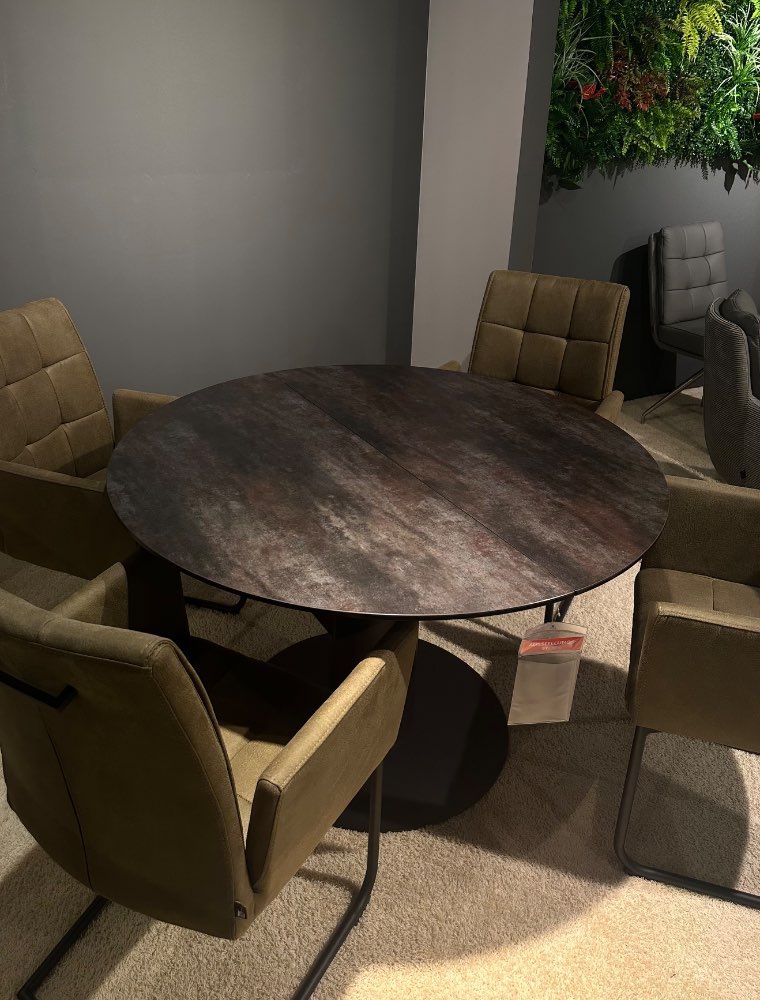 Essgruppe, Tischgruppe, Tisch mit Auszug