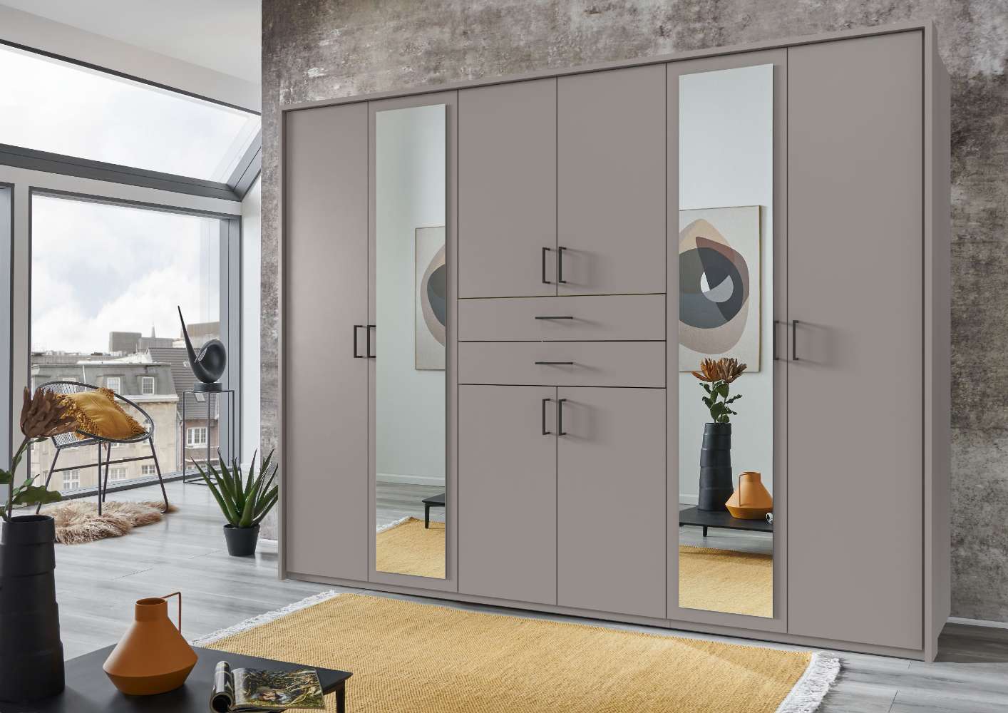 Drehtürenschrank
