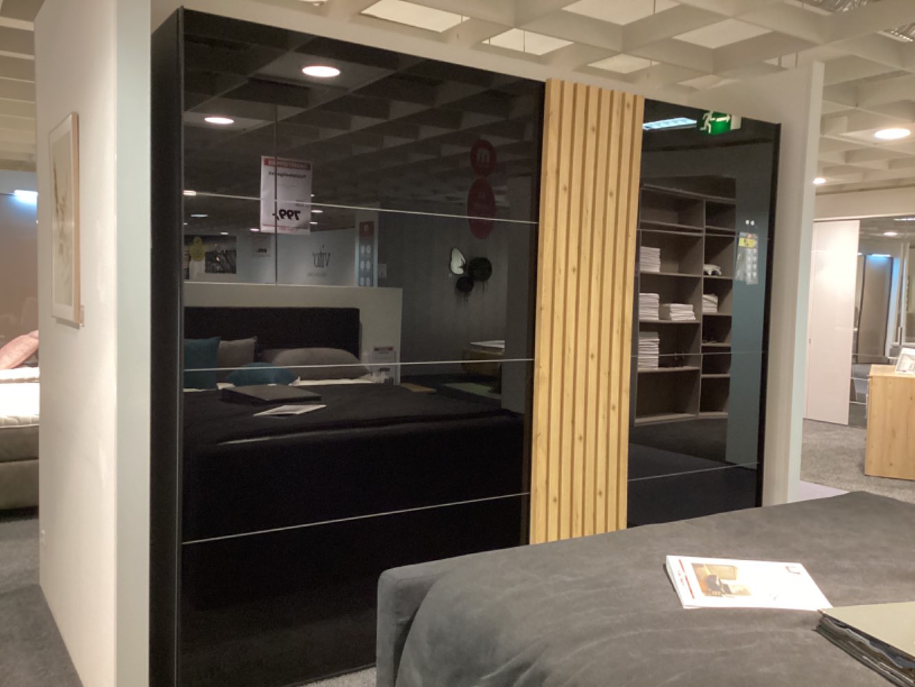 Schwebetürenschrank Tegio