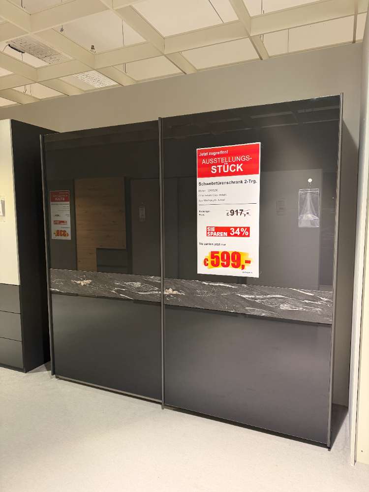 Schwebetürenschrank 2-trg. mit Absetzungen in Marmoroptik