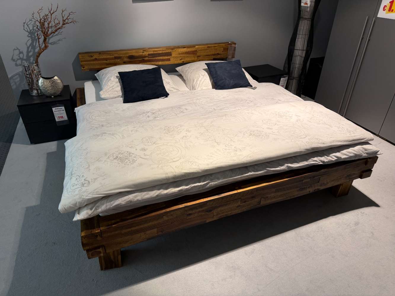 Bettgestell Akazie vintage braun, Liegefläche ca. 180×200 cm