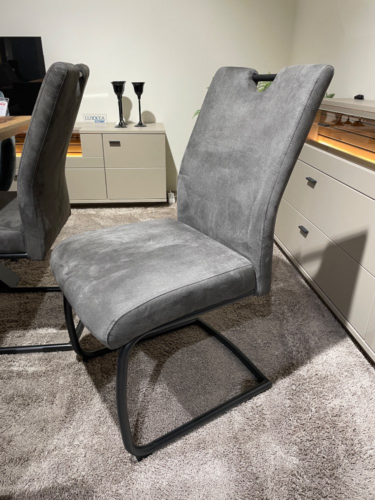 Freischwinger Maroma