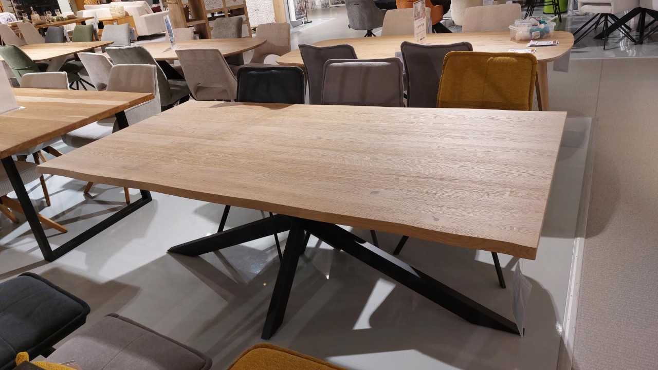 Esstisch, Eiche lackiert