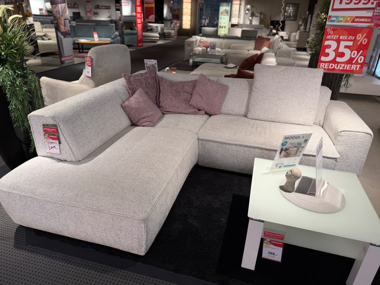 Sofa ca. 227 x 254 cm in weiß