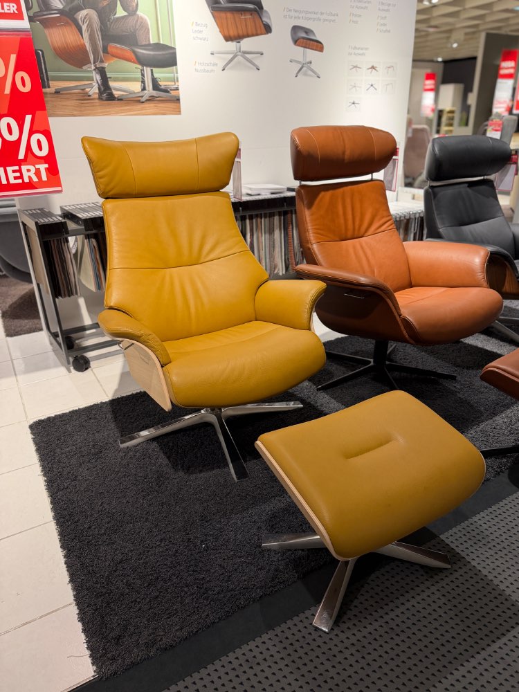 Sessel mit Hocker ca. 80 cm breit in gelb