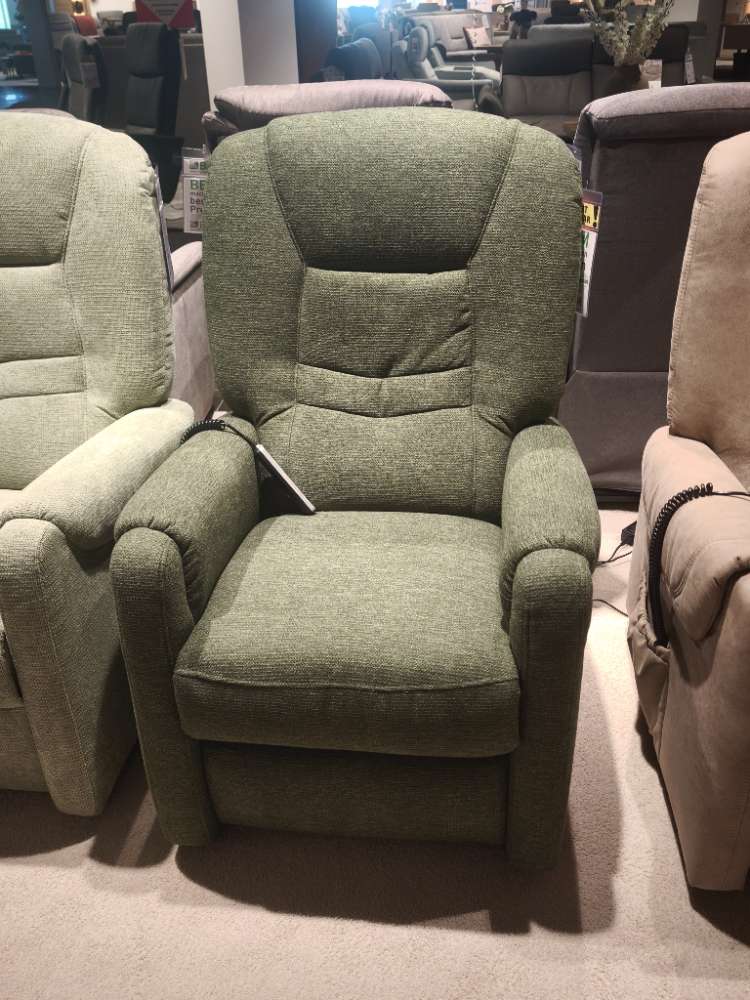 TV-Sessel auf Rollen mit Handschalter und Funktionen