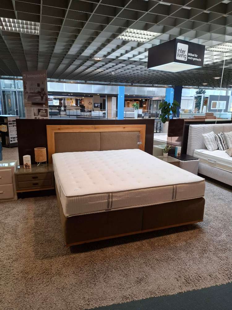 Boxspringbett  IL 1415   mit Holzumrandung Lgfl.180×200 cm
