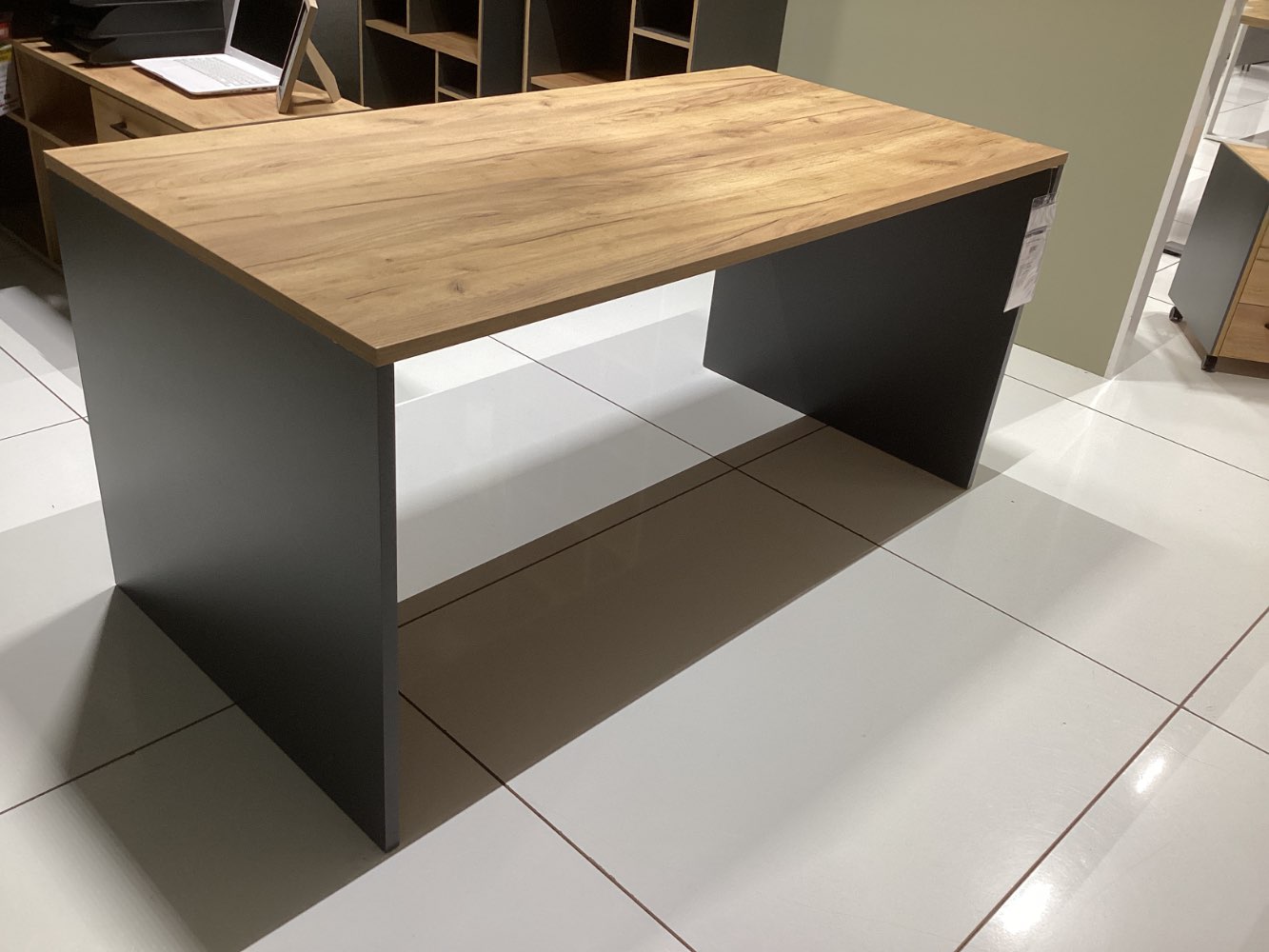 Schreibtisch Vito Podium