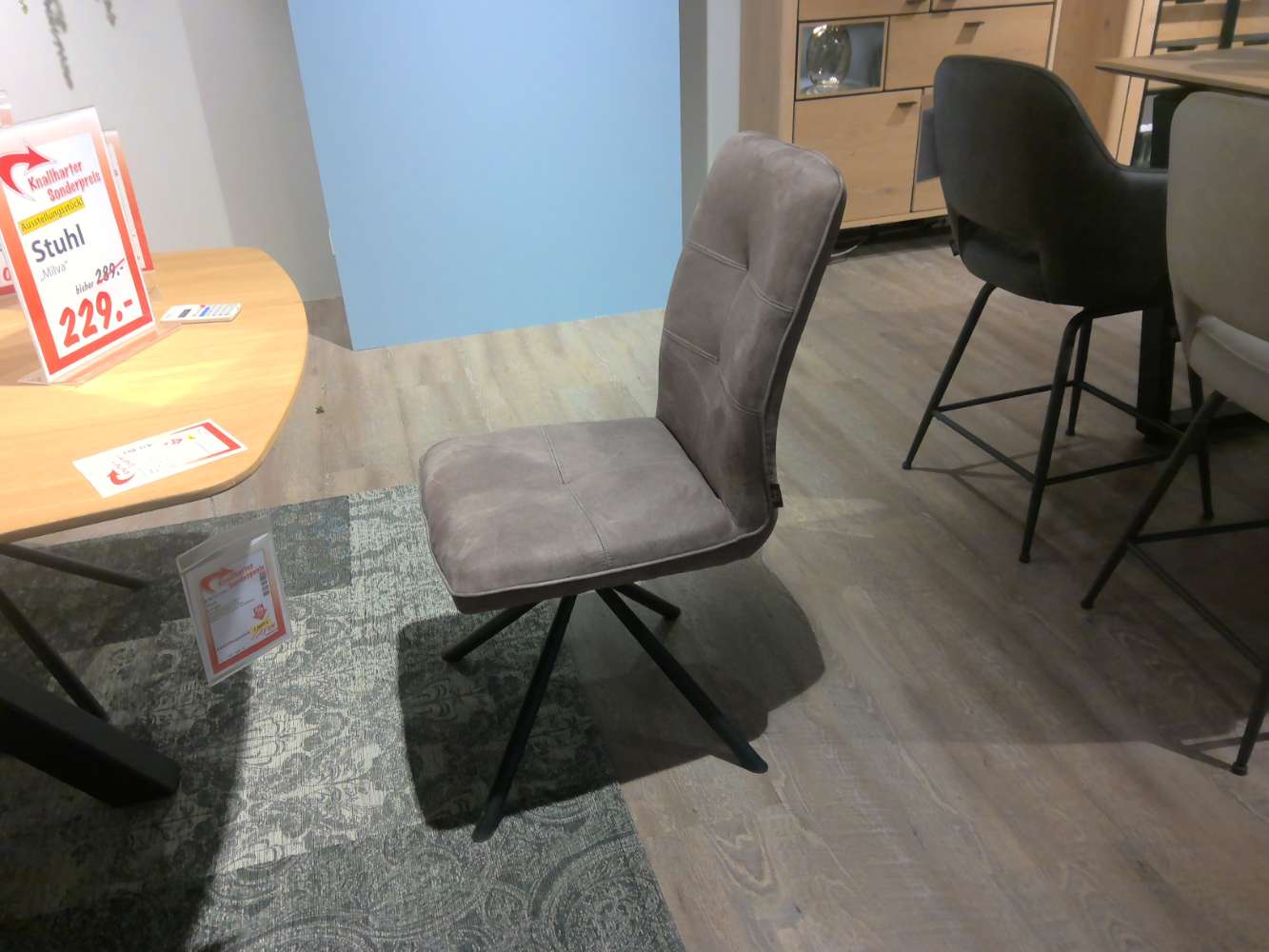 Henderas & Hazel Stuhl Milva braun