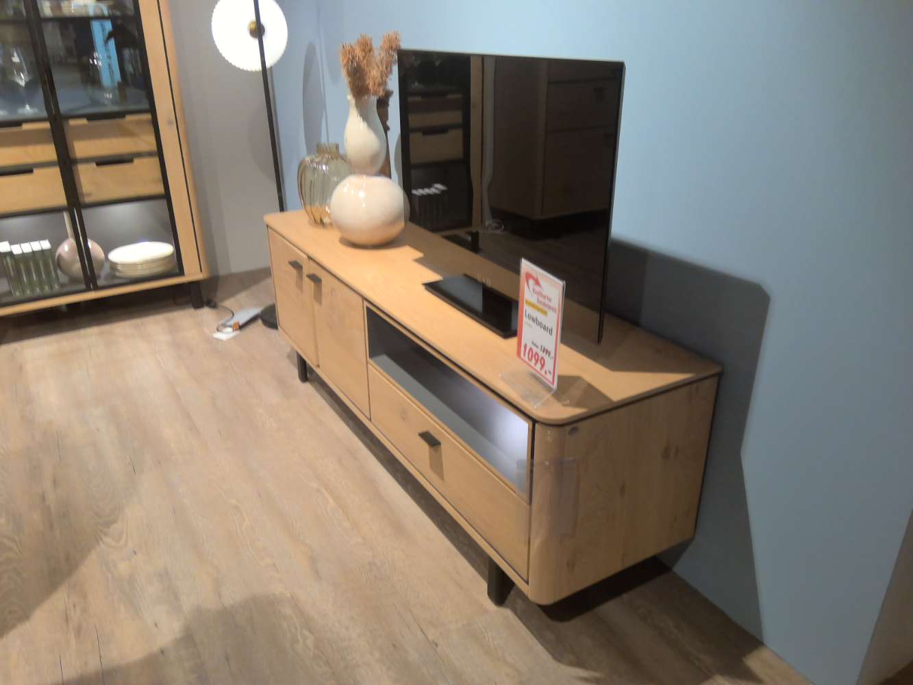 Henders & Hazel Lowboard Livada