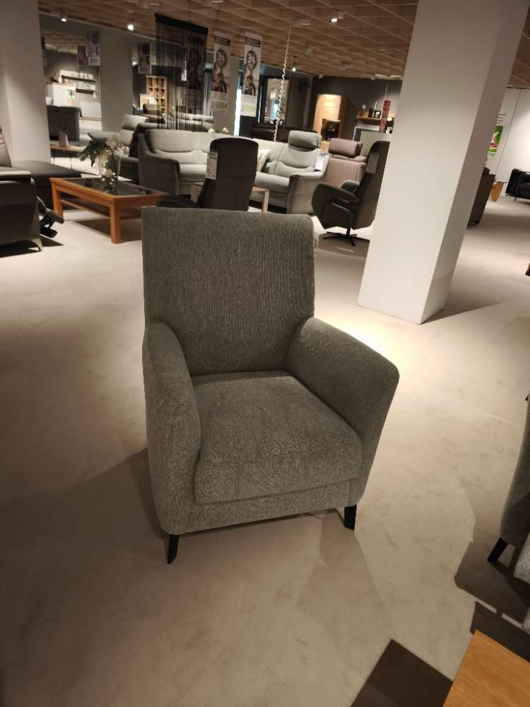 Hochlehnsessel Bezug: Stoff hellgrau Fuß: schwarz BHT ca 77x96x90