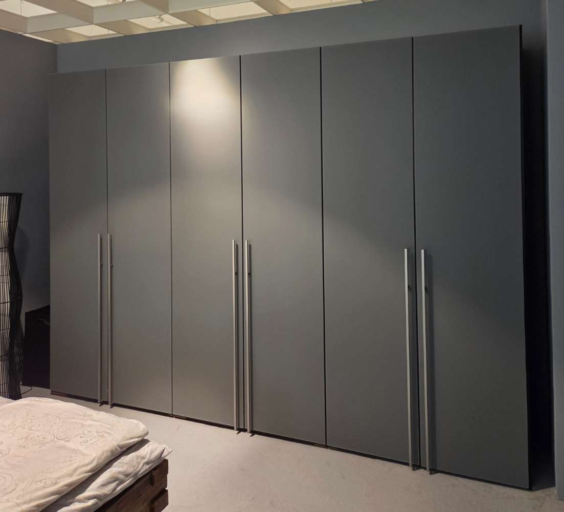 Drehtürschrank 6 türig