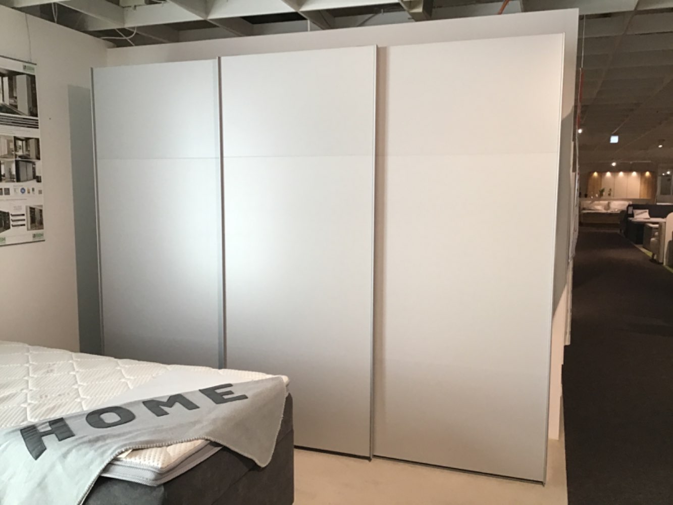 Schwebetürenschrank Farbe seidengrau,Maß 271x223x68cm