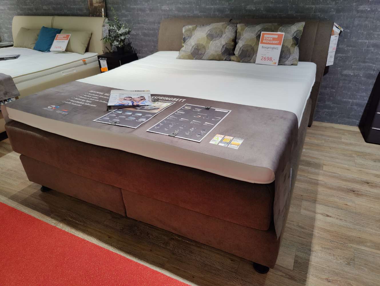 Boxspringbett – 180 x 200 cm – H4 + H5 – Topper Gelschaum