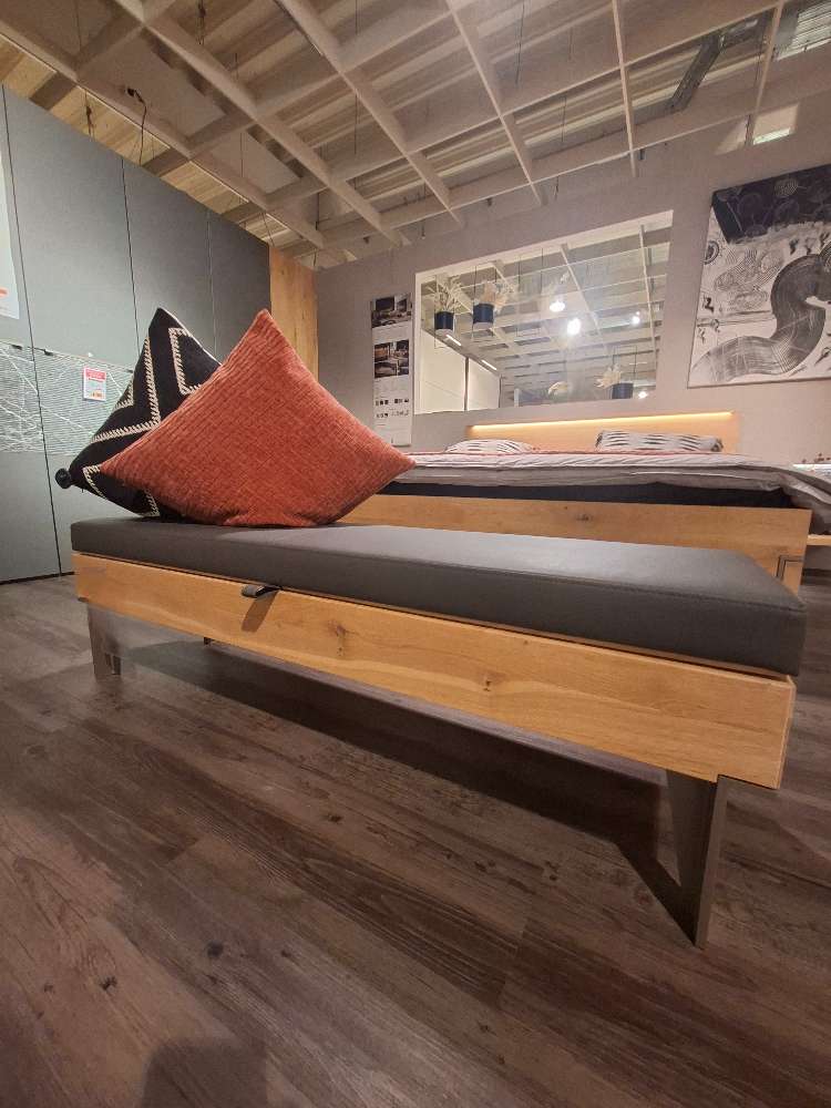 Bettbank inkl. Stauraum
