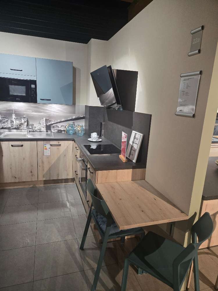 L-Küche Impuls IP1200 mit Einbaugeräten Eiche NB he 2635×2880 mm