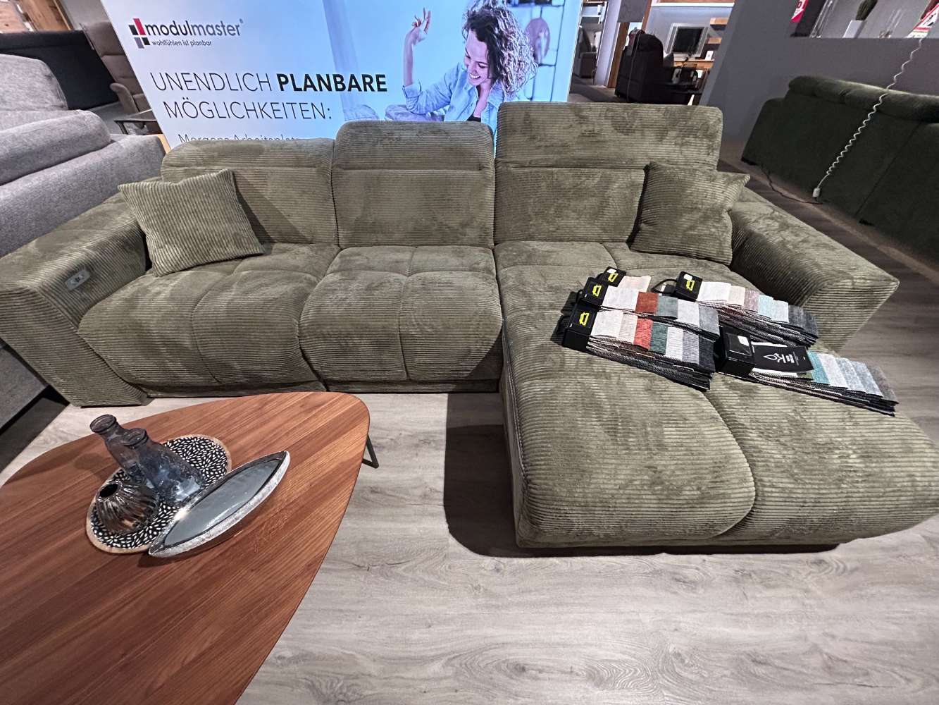 Ecksofa mit Relaxfunktion Bezug: Mikrofaser grün ,Kopfteilverstel