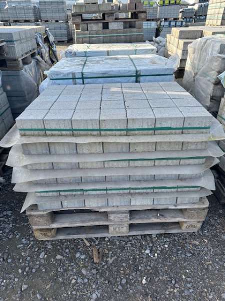 Vios Pflaster15x15x10 cm platinmittel kugelgestrahlt (2.Wahl/Sonderposten)