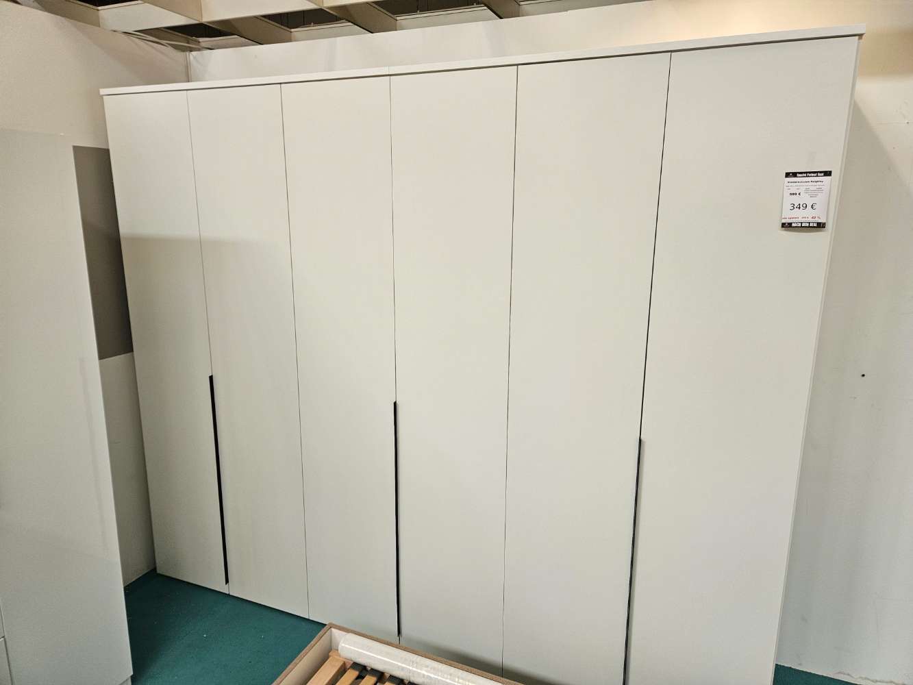 Kleiderschrank Keighley statt 599€