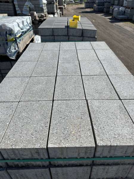 Vianova Pflaster 24x16x12 cm Polargrau geschliffen (2.Wahl)