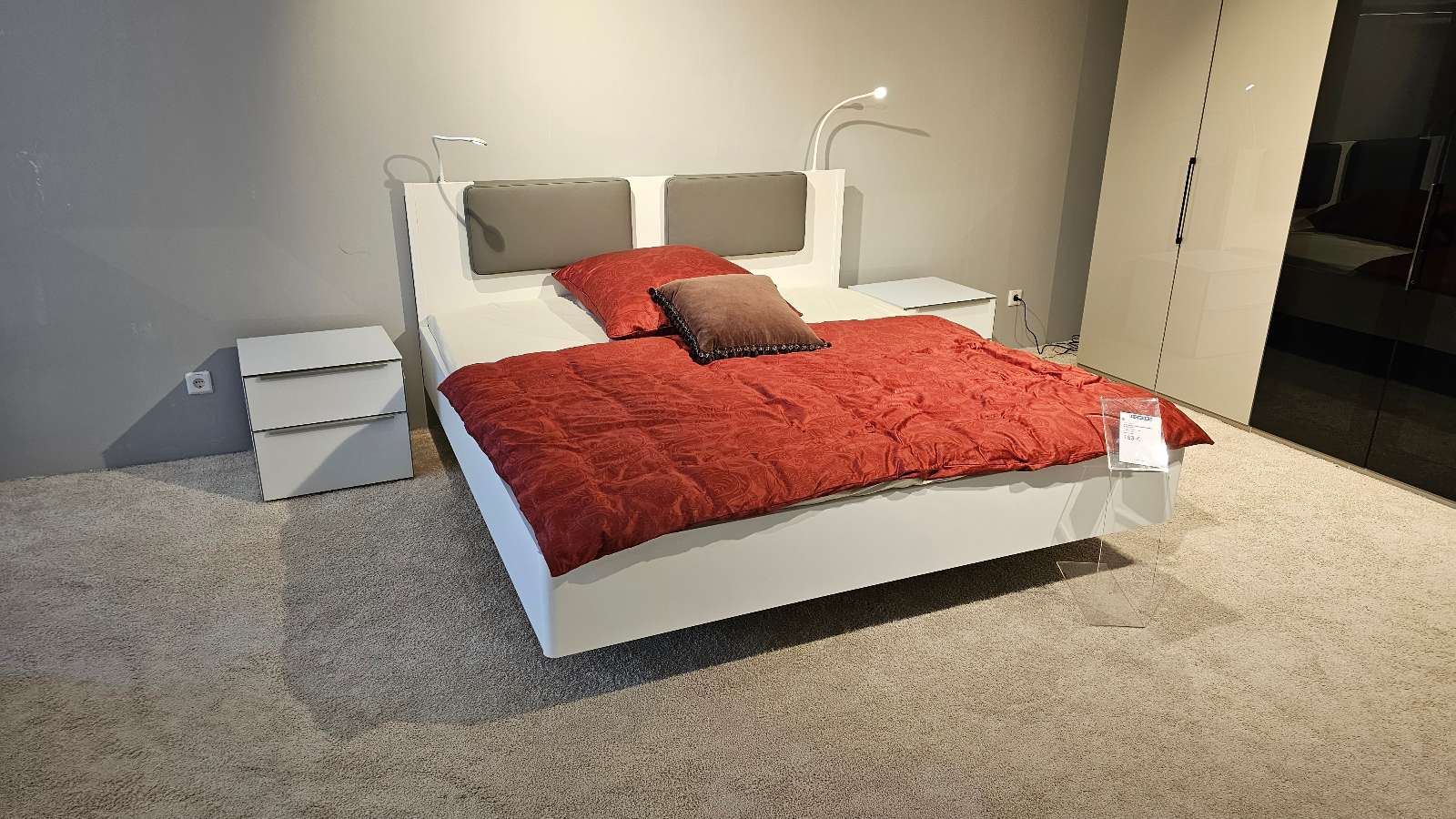Doppelbett inkl. 2 Nachtschränken Sonyo von STAUD